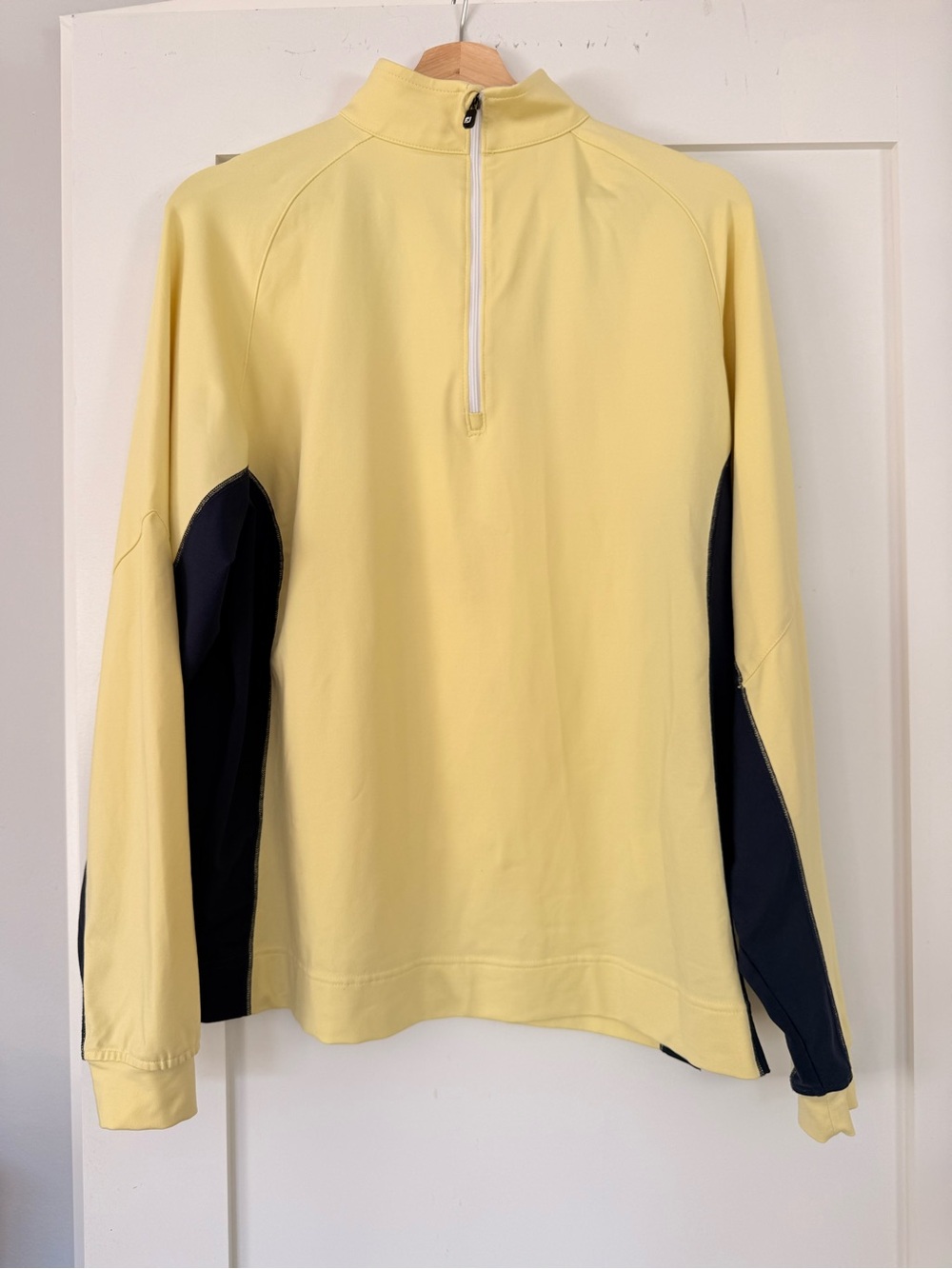 FootJoy FJ Men’s Medium Yellow Quarter Zip Golf Pullover Athletic Top